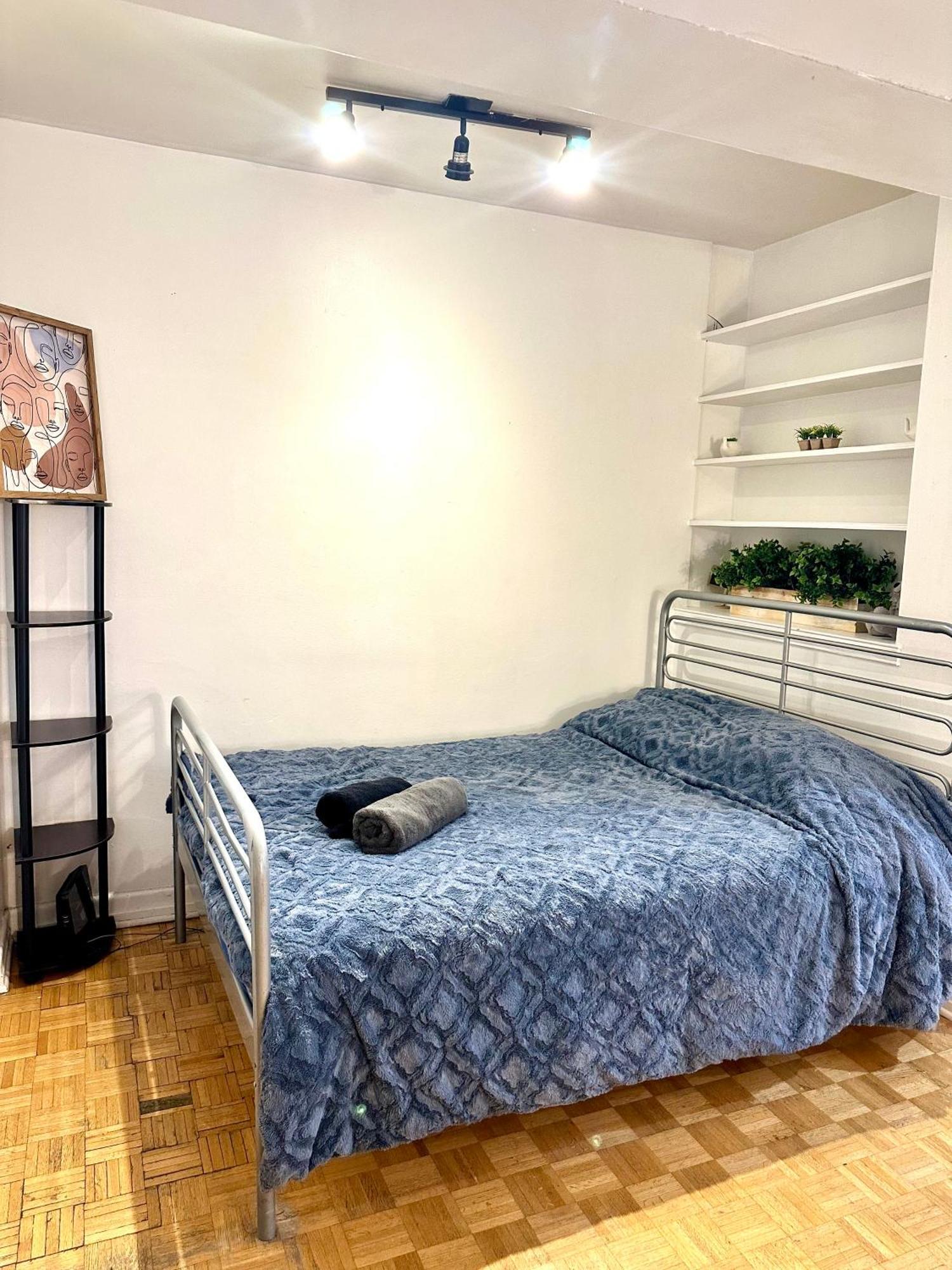 Affordable Cuttie 4 Persons 2 Beds In Downtown Apartment Montreal Bagian luar foto